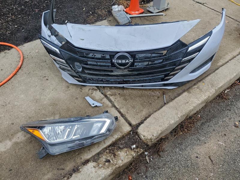 2024 Nissan Versa sv