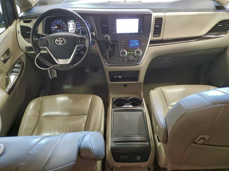 2018 Toyota Sienna xle