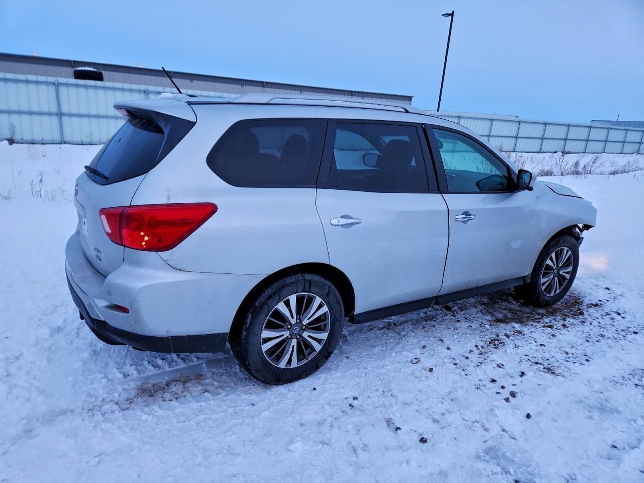 2017 Nissan Pathfinder s