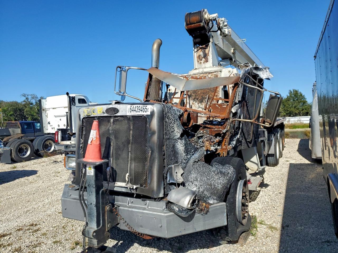 2009 Peterbilt 365 Crane Truck