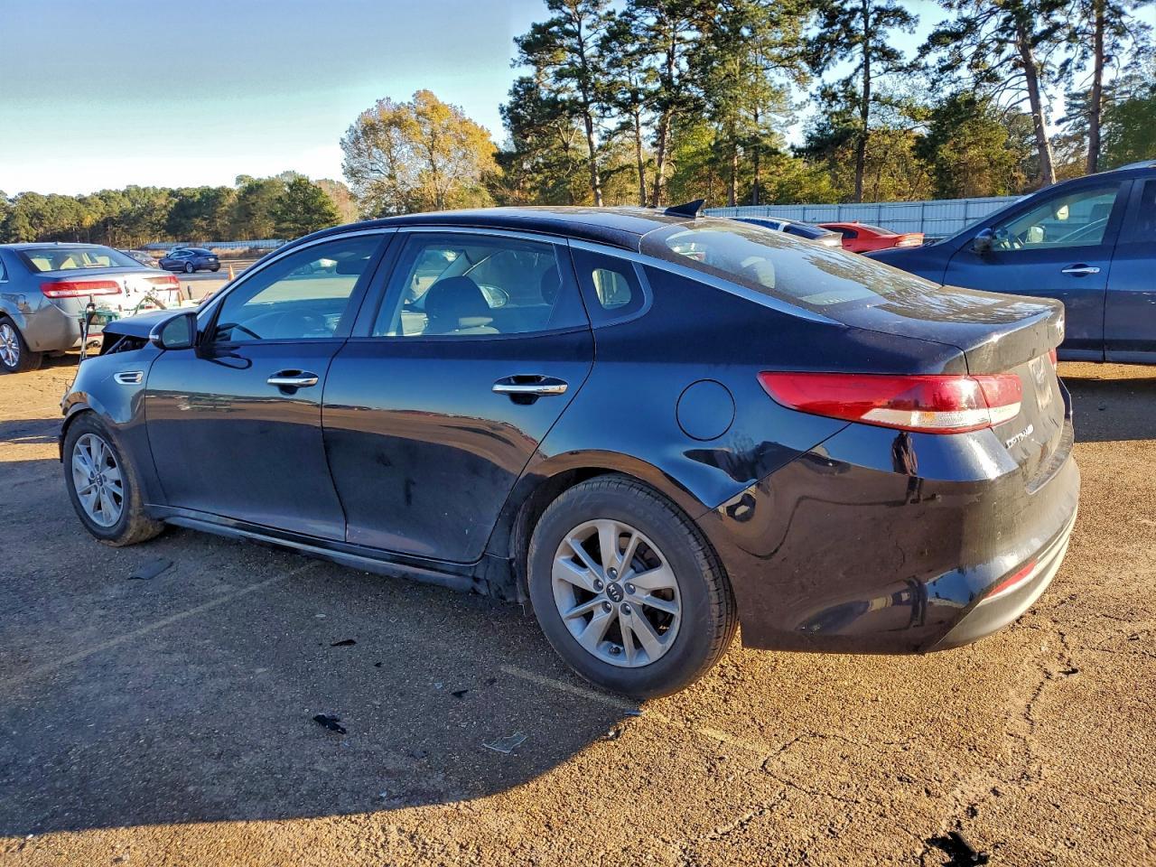 2017 KIA Optima lx