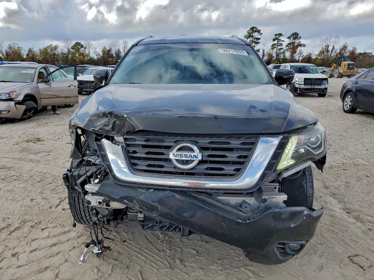 2019 Nissan Pathfinder s