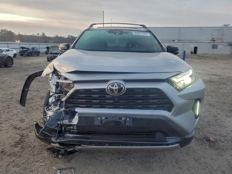 2025 Toyota Rav4 xse