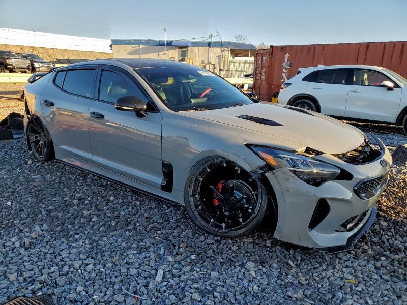 2022 KIA Stinger GT1