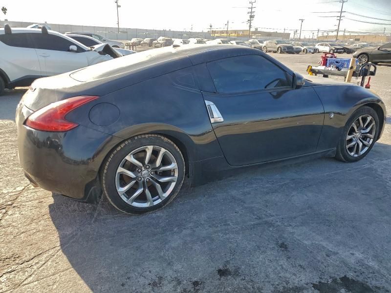 2014 Nissan 370z Base