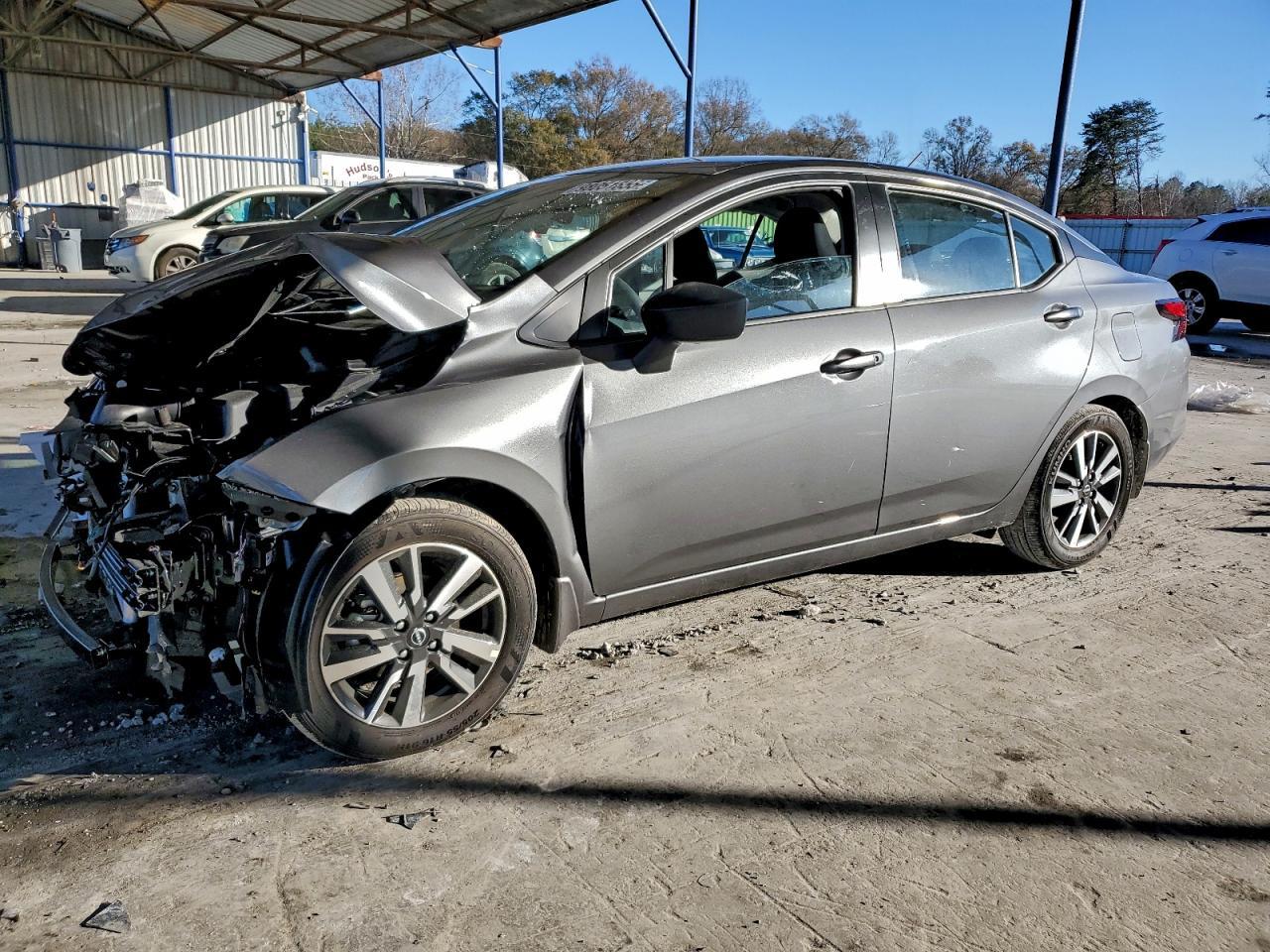 2025 Nissan Versa s