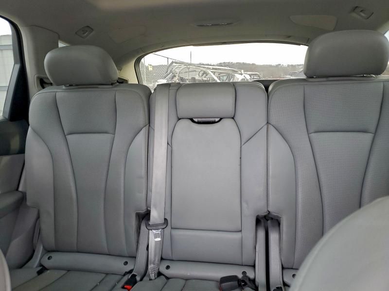 2017 Audi Q7 Premium Plus