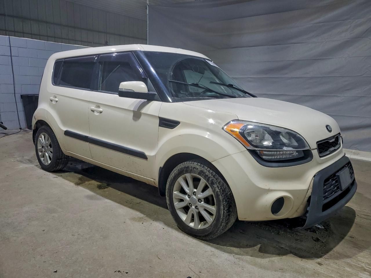 2013 KIA Soul +
