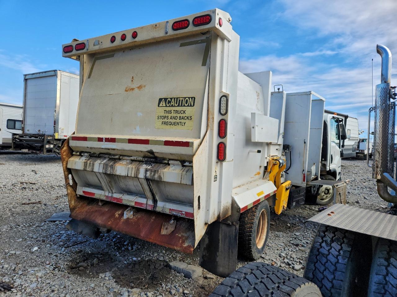 2023 Isuzu NRR