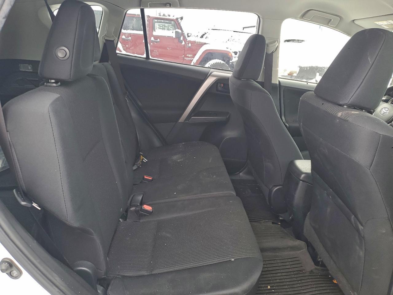 2016 Toyota Rav4 le