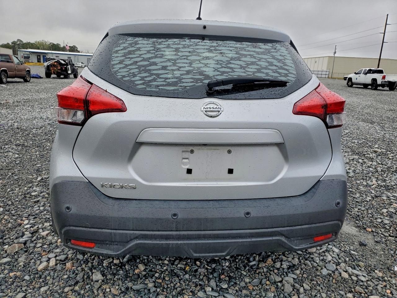2020 Nissan Kicks s