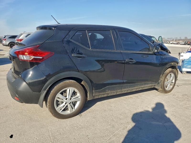 2020 Nissan Kicks s
