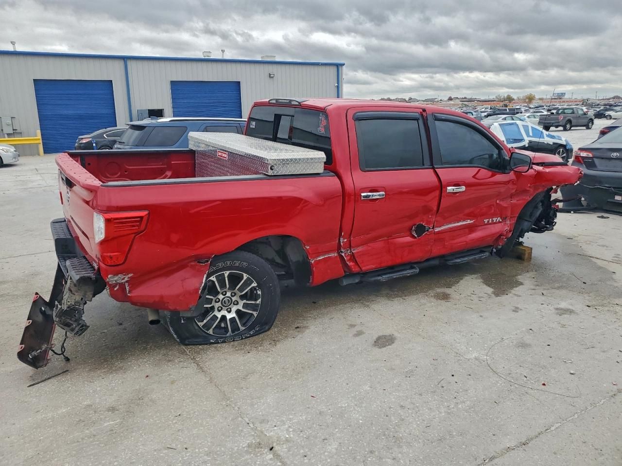 2021 Nissan Titan sv