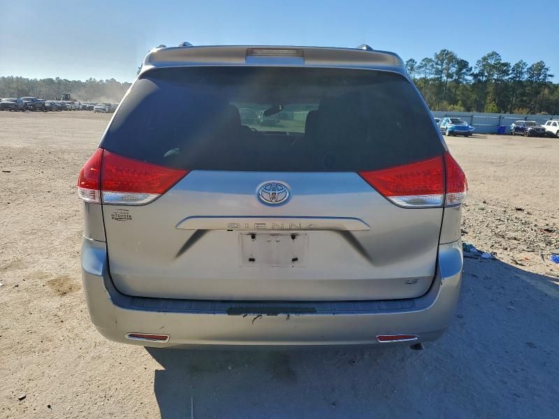 2011 Toyota Sienna le