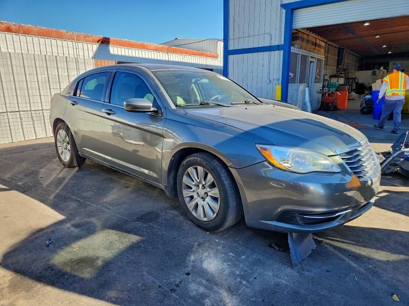 2013 Chrysler 200 lx