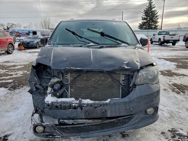 2016 Dodge Grand Caravan R/T