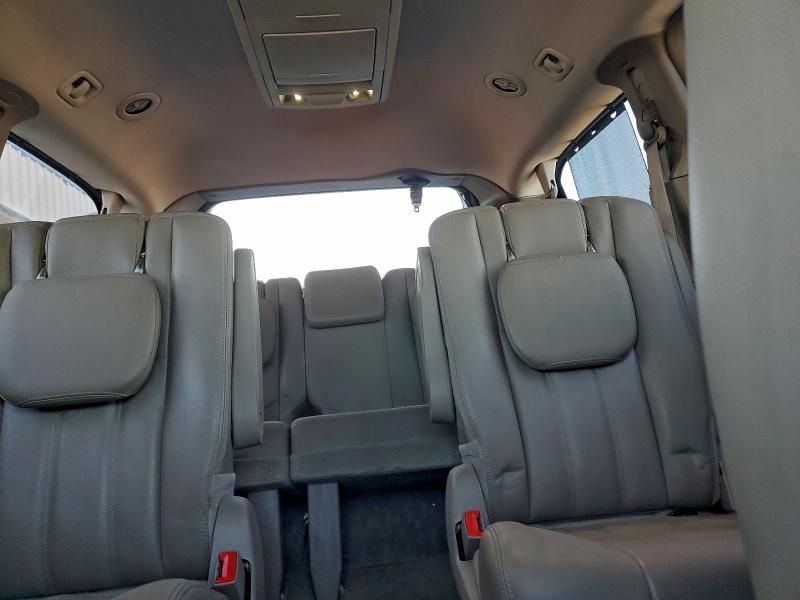 2015 Chrysler Town & Country Touring