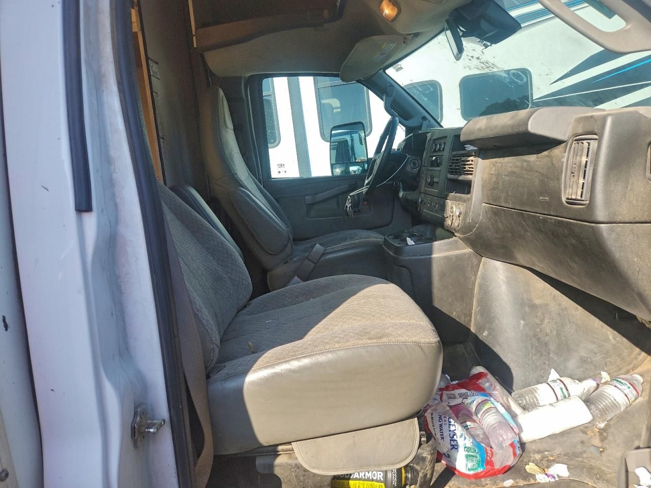 2021 Chevrolet Express Delivery Truck