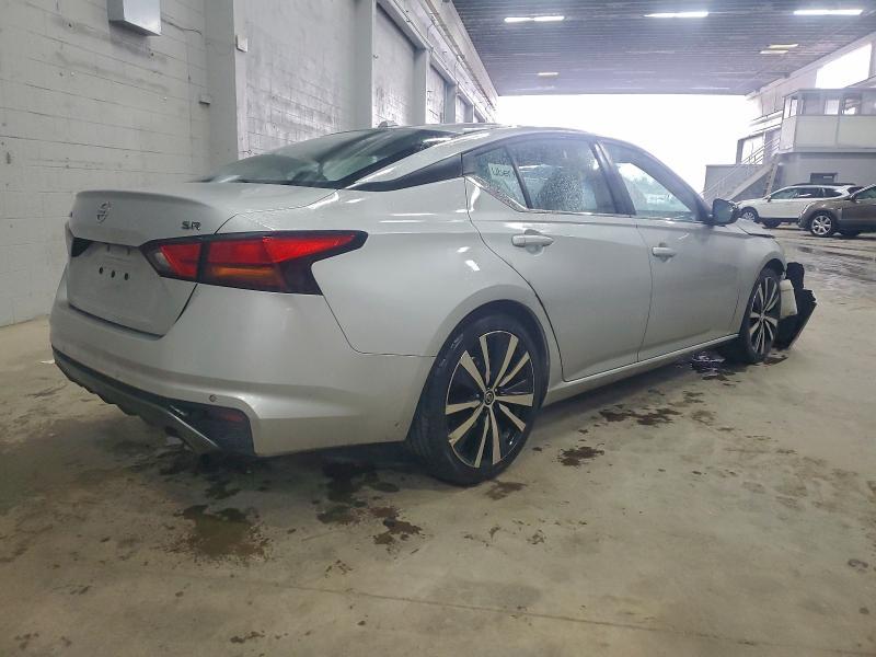 2021 Nissan Altima sr