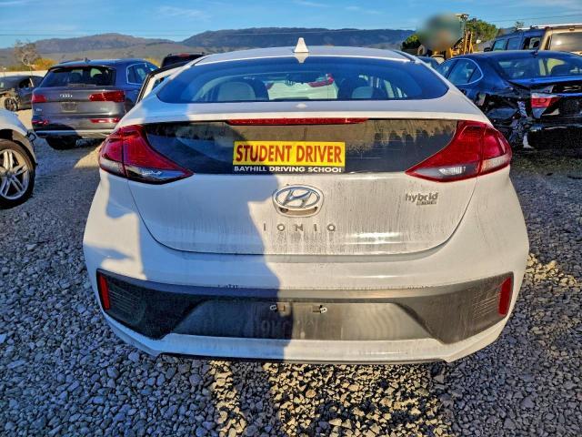 2020 Hyundai Ioniq se