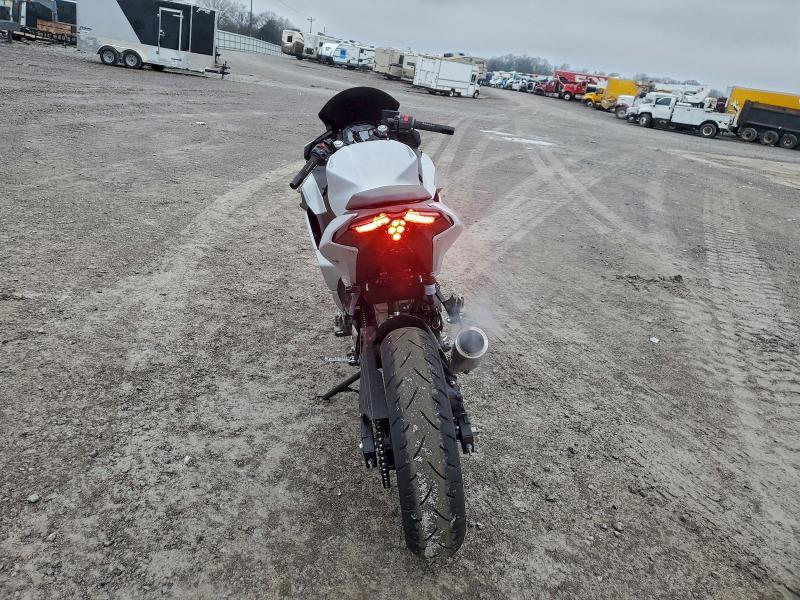 2025 Kawasaki EX500