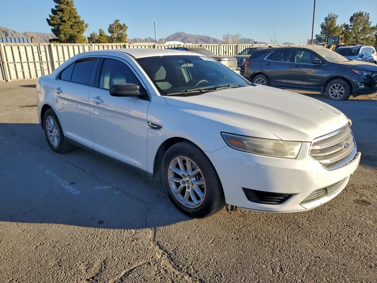 2014 Ford Taurus se
