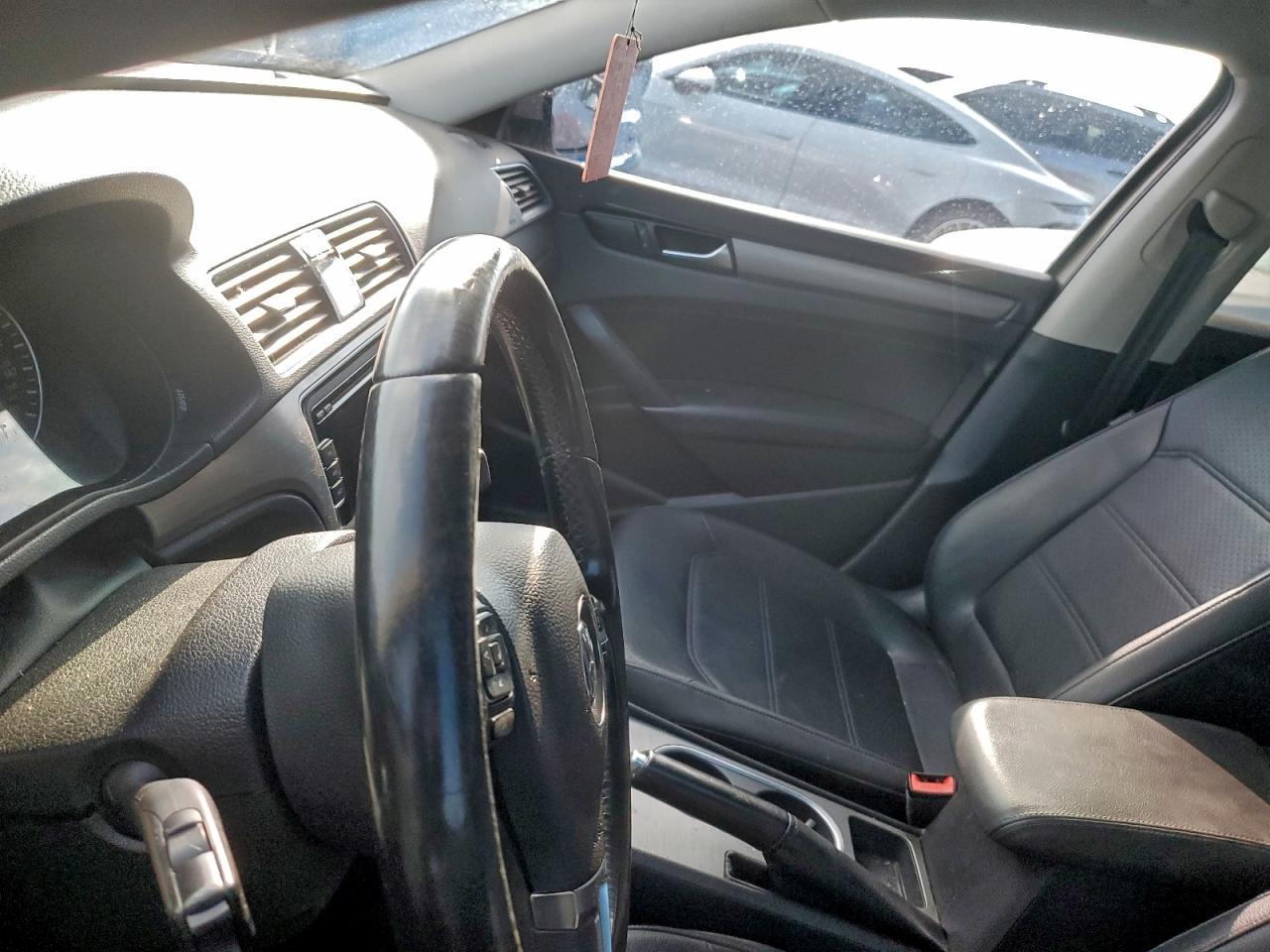 2015 Volkswagen Passat se