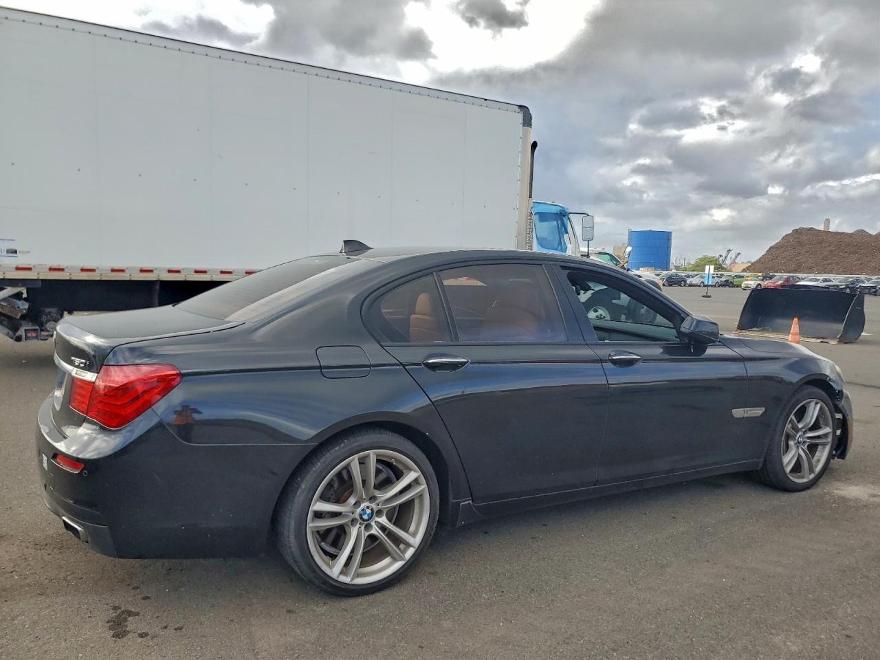 2011 BMW 750 i