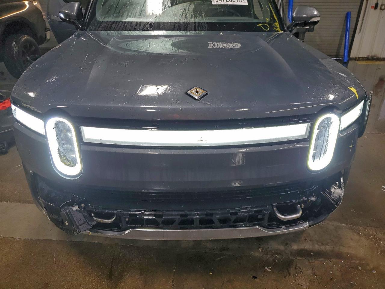 2024 Rivian R1T Adventure