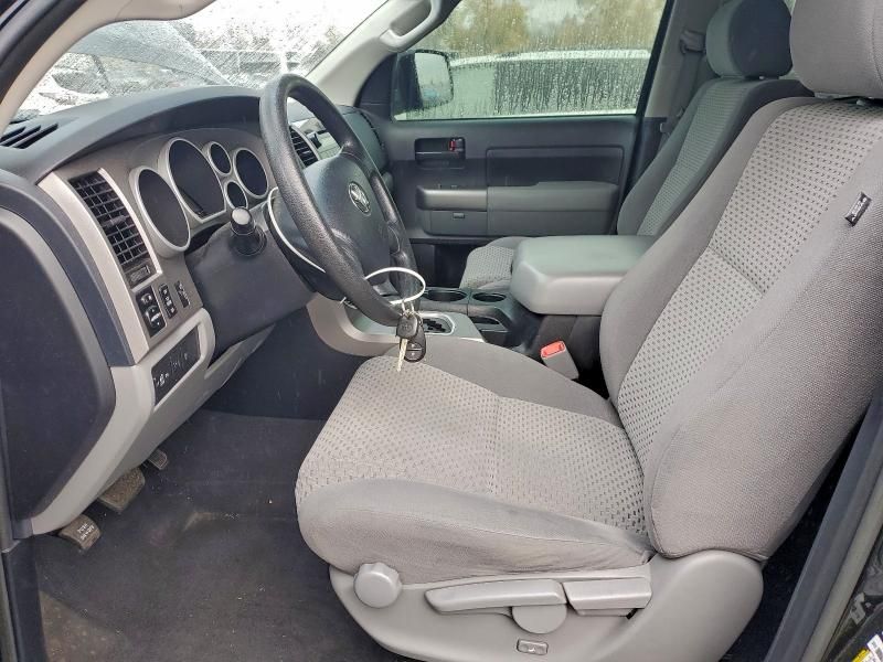 2013 Toyota Tundra Double cab SR5