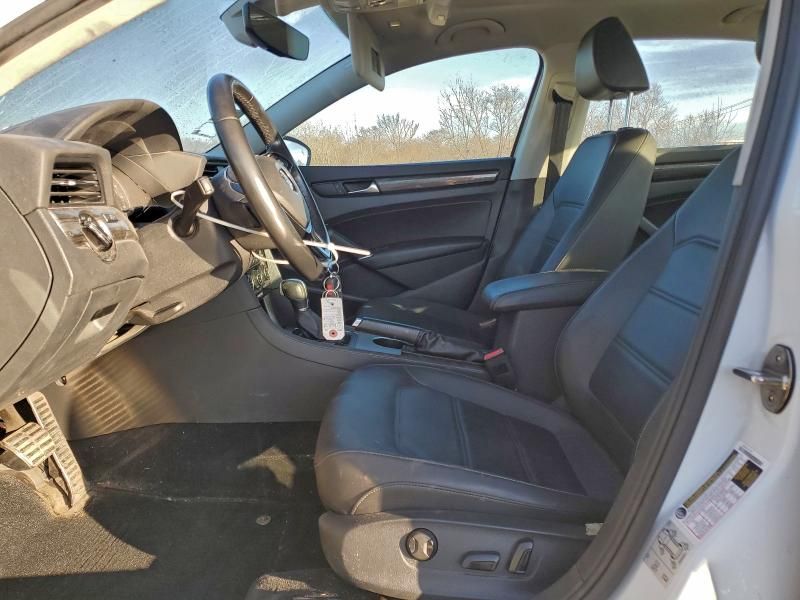 2020 Volkswagen Passat R-line