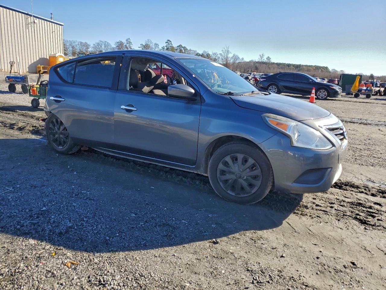 2016 Nissan Versa s