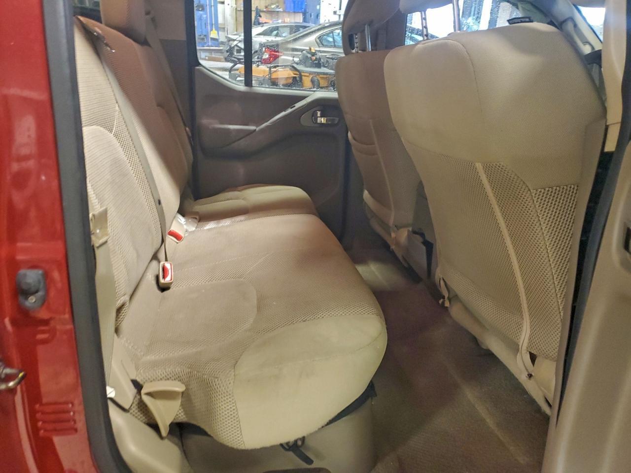 2015 Nissan Frontier s