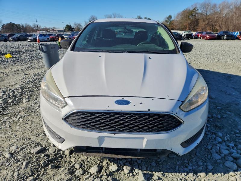 2015 Ford Focus s