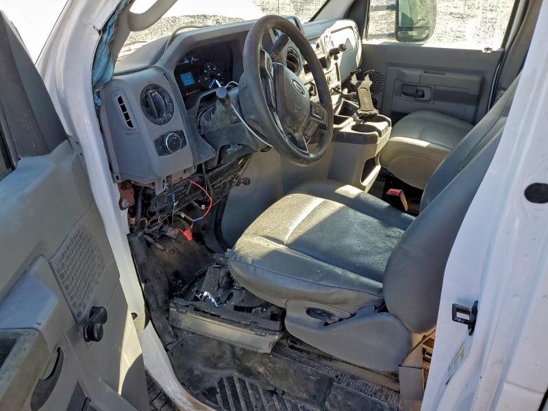 2021 Ford Econoline E350 Super Duty Cutaway van