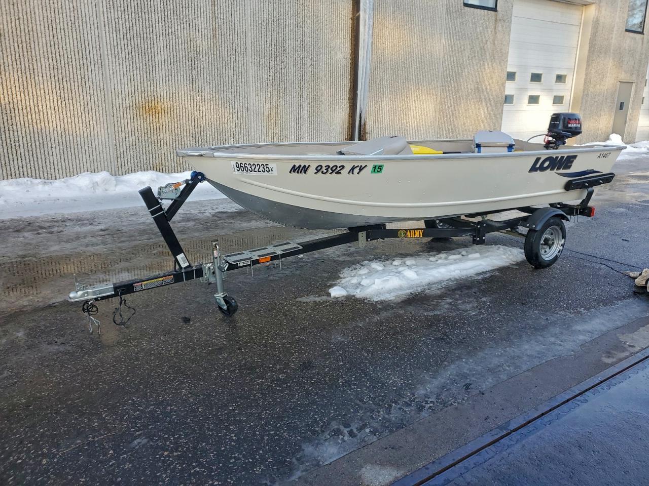 2010 Lowe Angler Boat