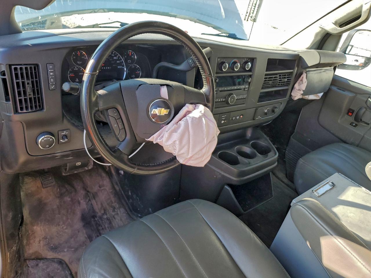 2020 Chevrolet Express G2500