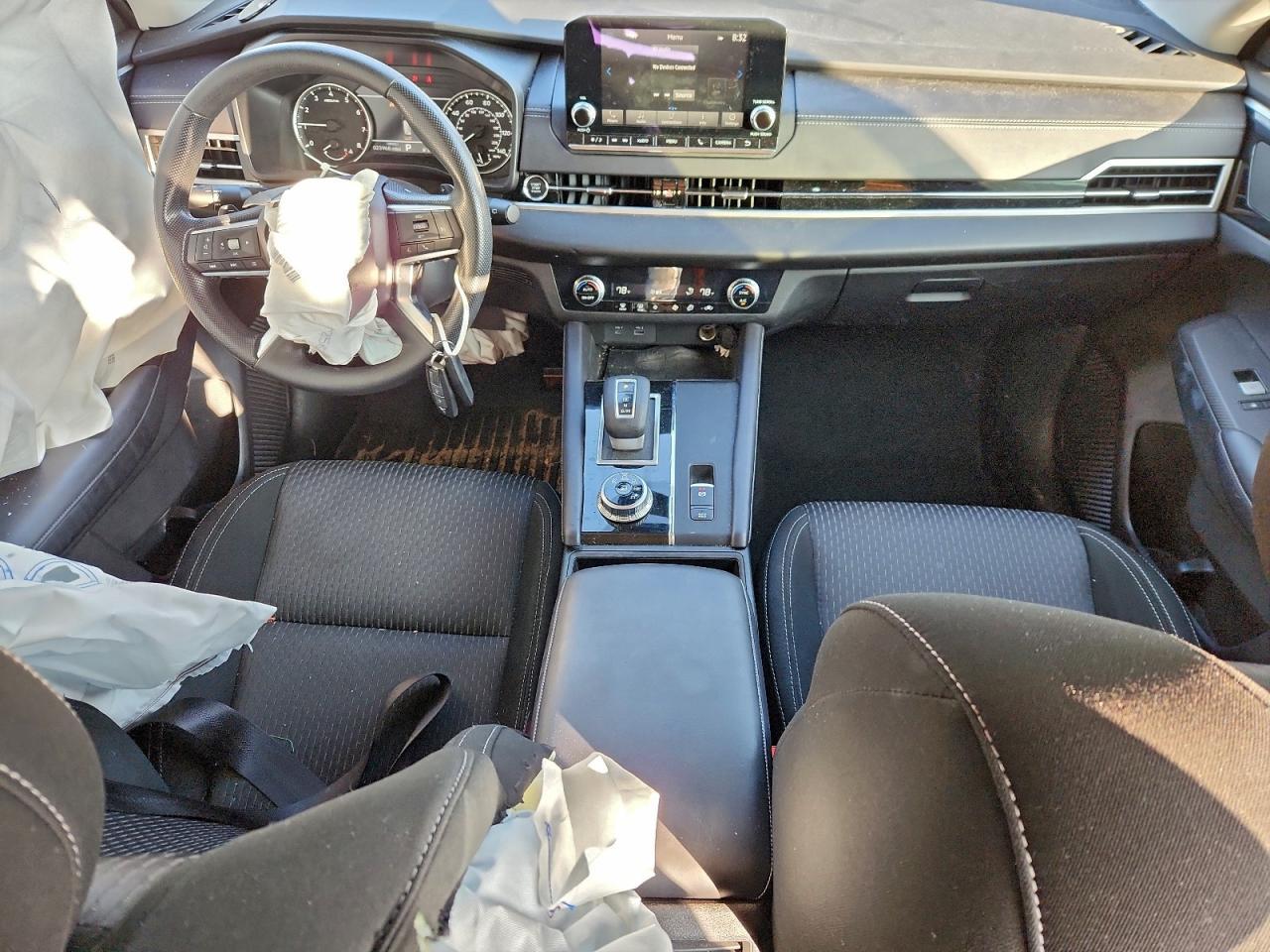 2024 Mitsubishi Outlander es