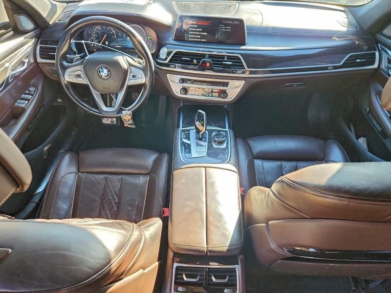 2016 BMW 750 XI