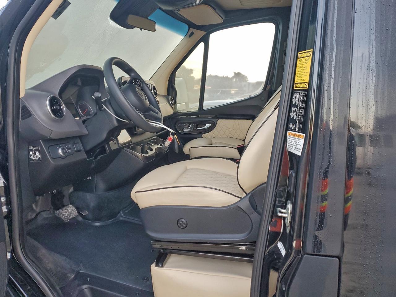 2022 Mercedes-Benz Sprinter 3500