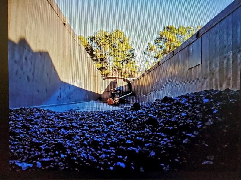 2015 East Manufacturing End Dump Trailer