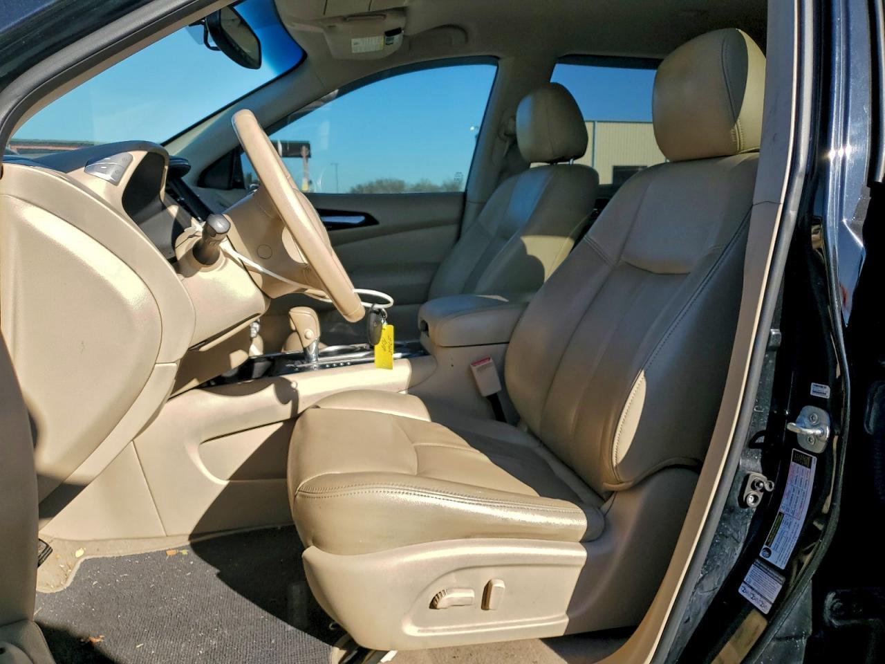 2015 Nissan Pathfinder s