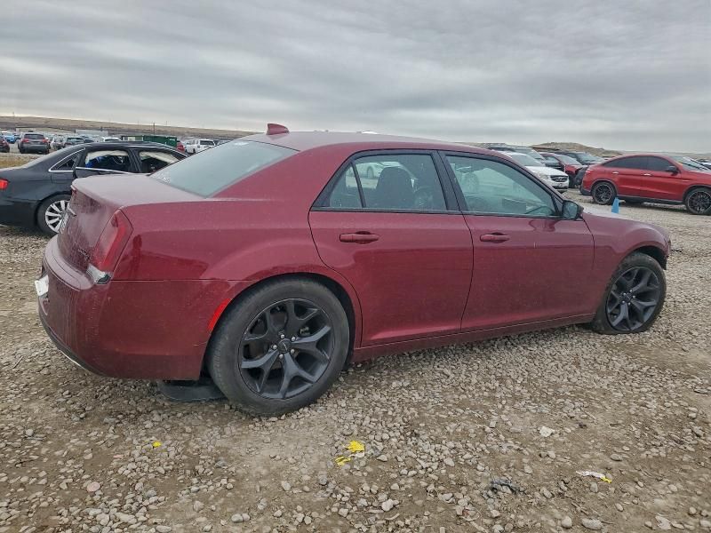 2021 Chrysler 300 s
