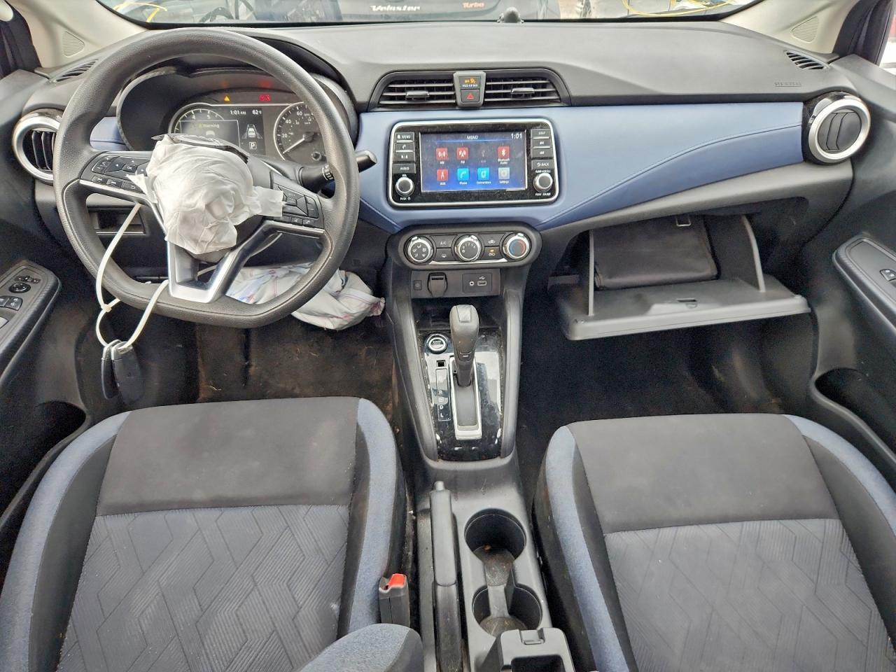 2023 Nissan Versa sv