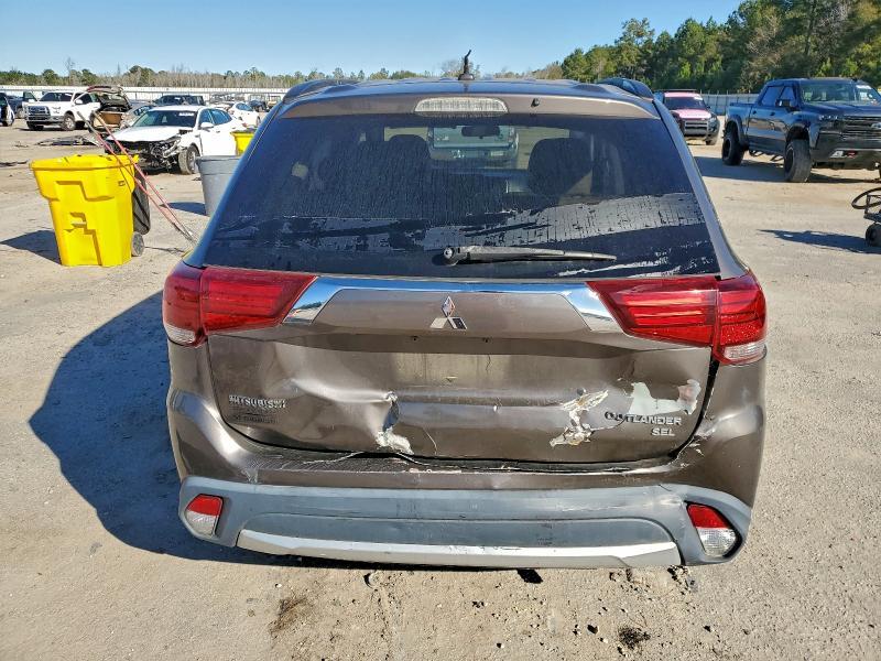 2016 Mitsubishi Outlander se