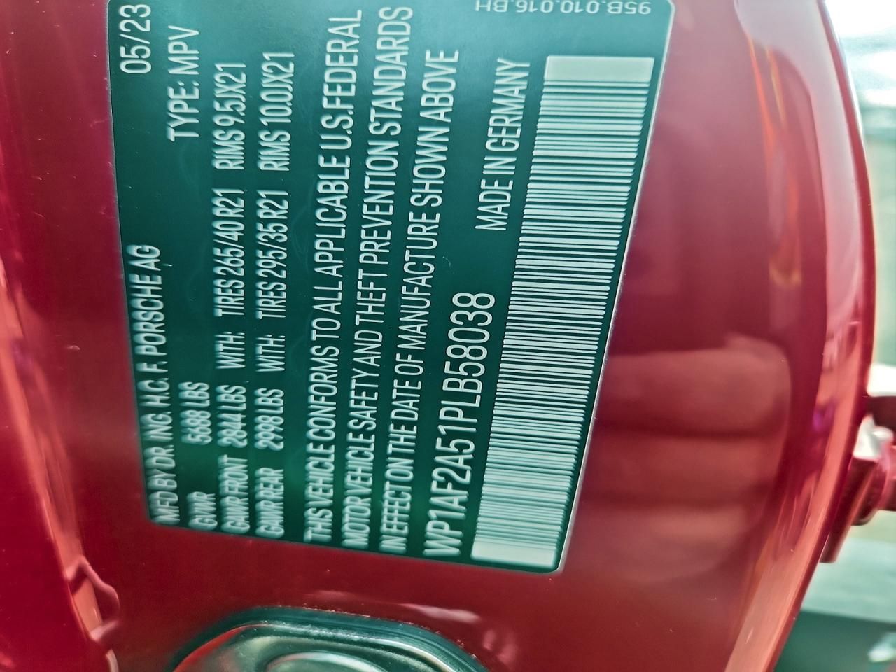 2023 Porsche Macan gts