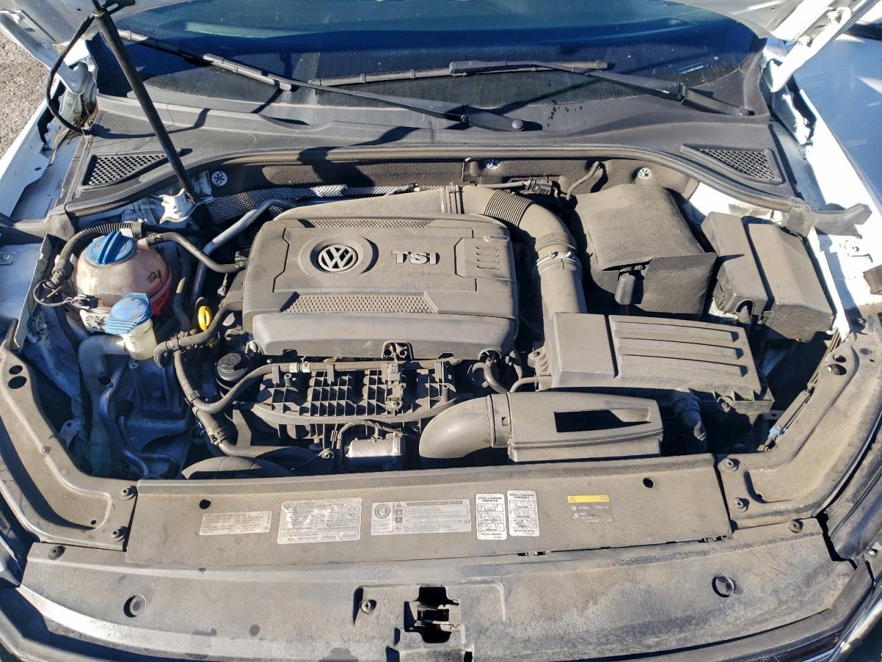 2017 Volkswagen Passat R-line