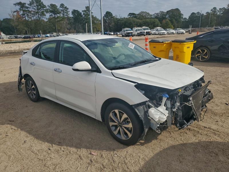 2022 KIA Rio lx