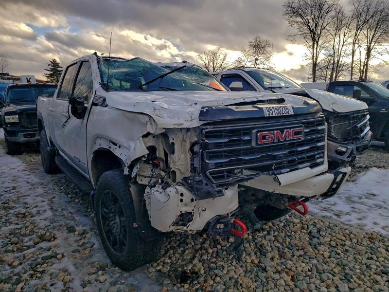 2024 GMC Sierra K2500 AT4