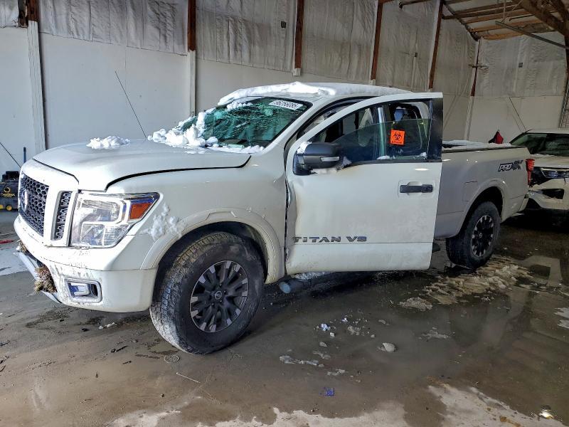 2019 Nissan Titan sv